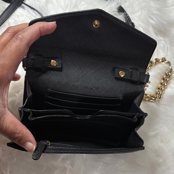 Michael Kors Black Crossbody Wallet Bag with Gold Chain - Picture 2 of 8